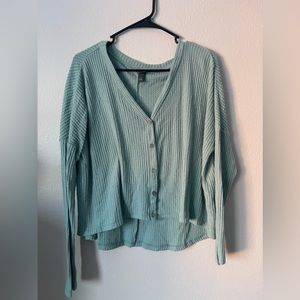 Long sleeve crop top shirt